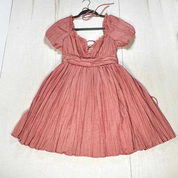 ASOS DESIGN Plisse Mini Dress Puff Sleeve‎ in Rose S Babydoll - Picture 2 of 7